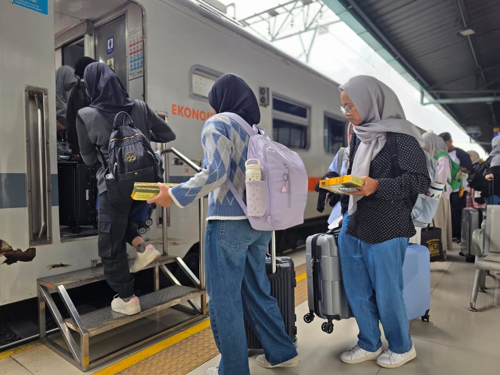 KAI Daop 1 Jakarta Mulai Melaksanakan Posko Angkutan Natal dan Tahun Baru 2025/2026